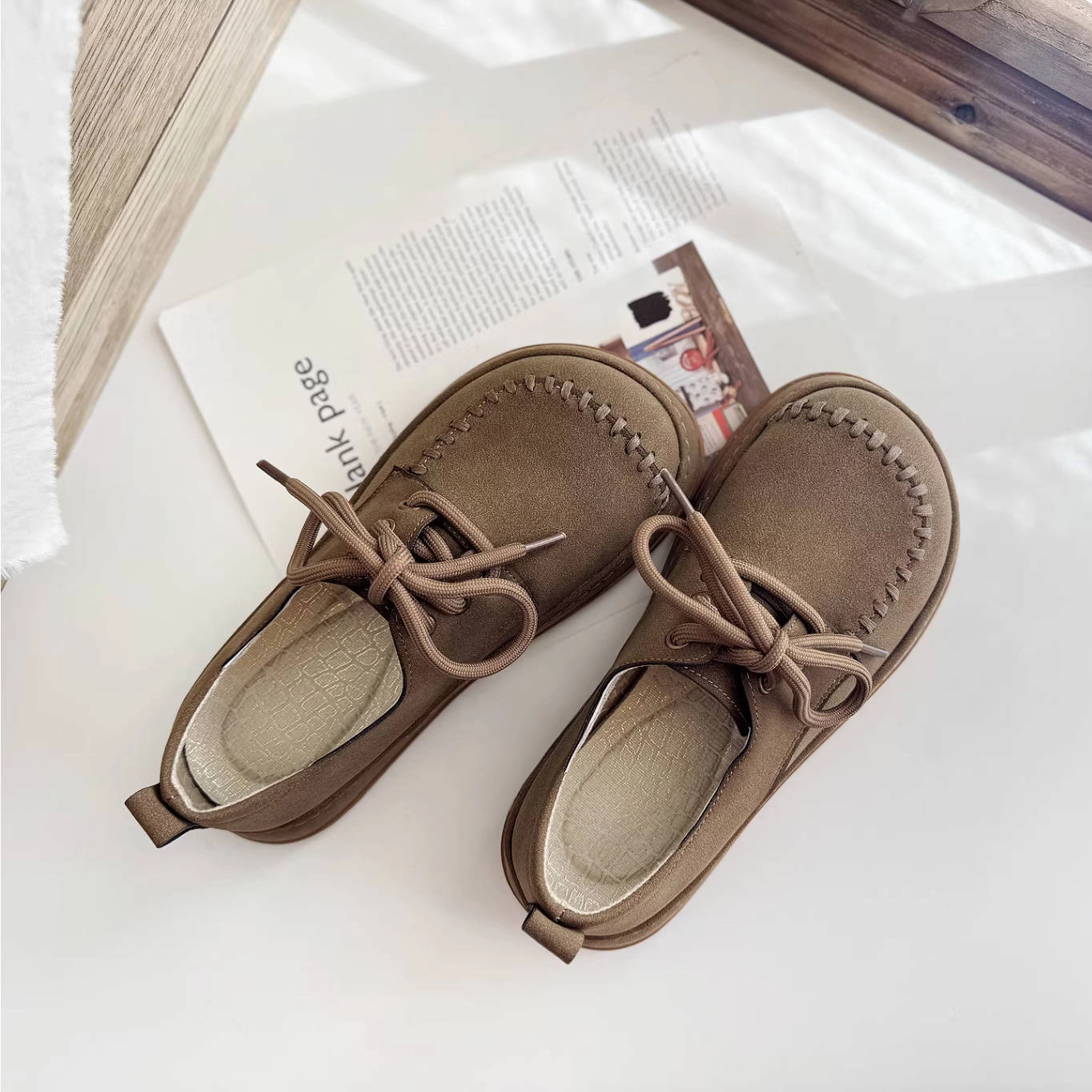 Reputable Autumn Leather Soft Sole Wide Toe Trendy Flat Shoes