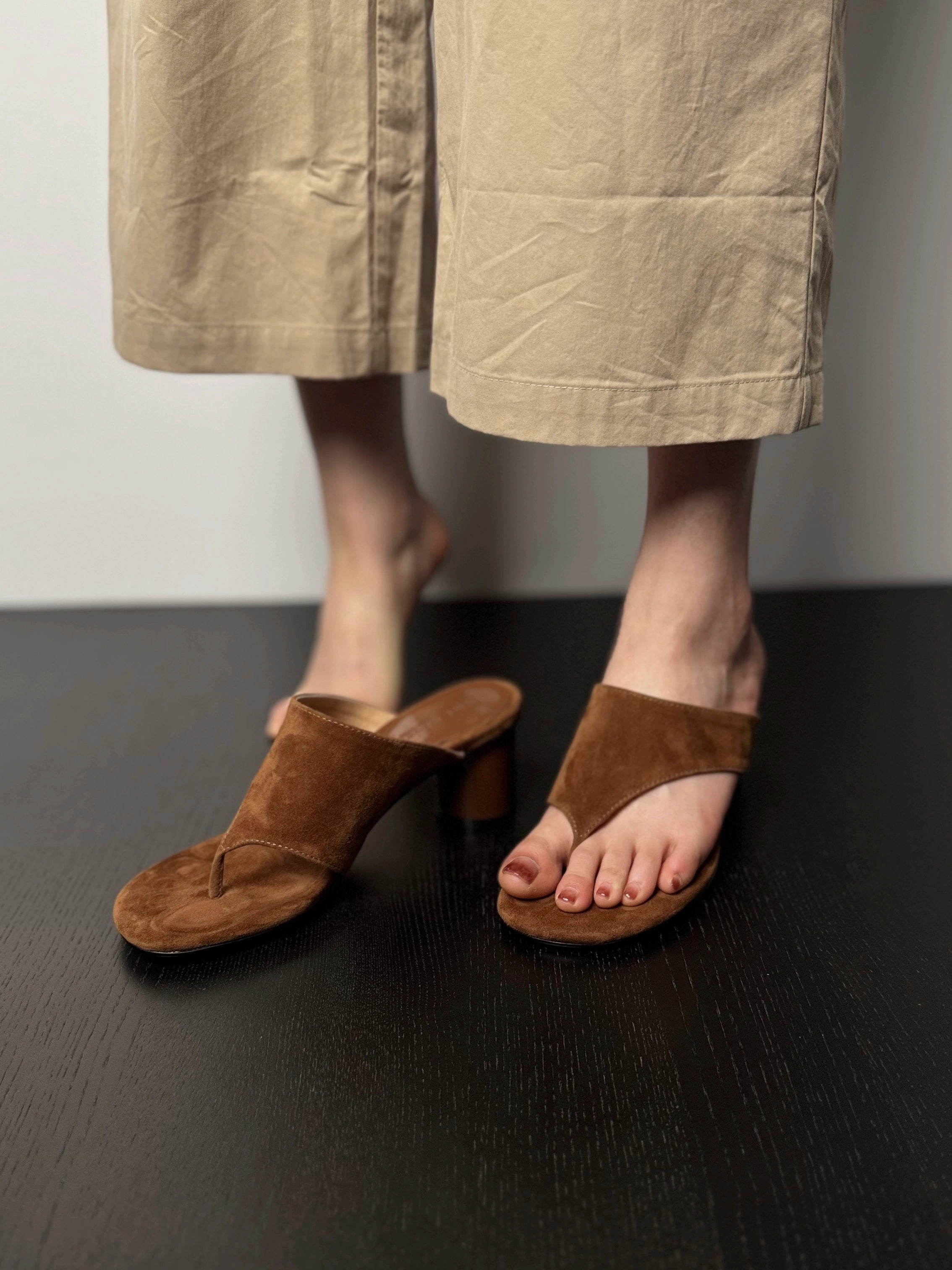 party - related advantages Distinctive cushioning Summer Sheepskin Leather Sueded Chunky Flip-Flops Shoes