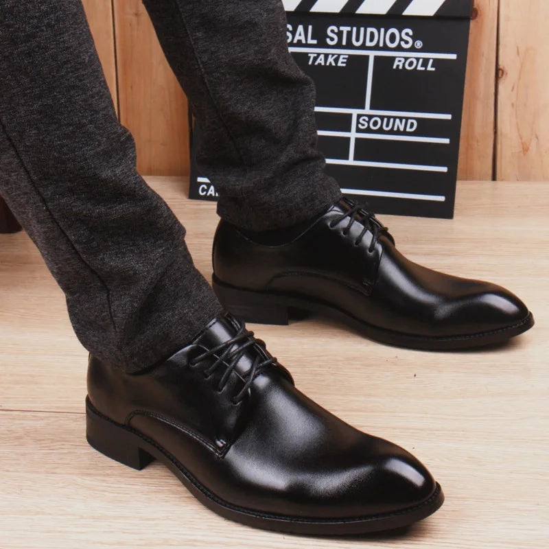 New Black Men Suit Shoes Party Men's Dress Shoes Italian Leather Zapatos Hombre Formal Shoes Men Office Sapato Social Masculino Stretchable Collar