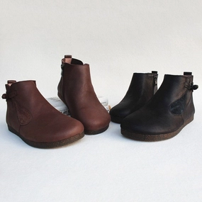 Orthopedic friendly Knob Knot Leather Boots