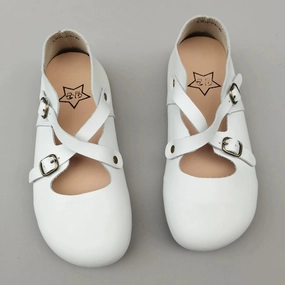 Women Retro Summer Leather Crossing Straped Casual Shoes professionals