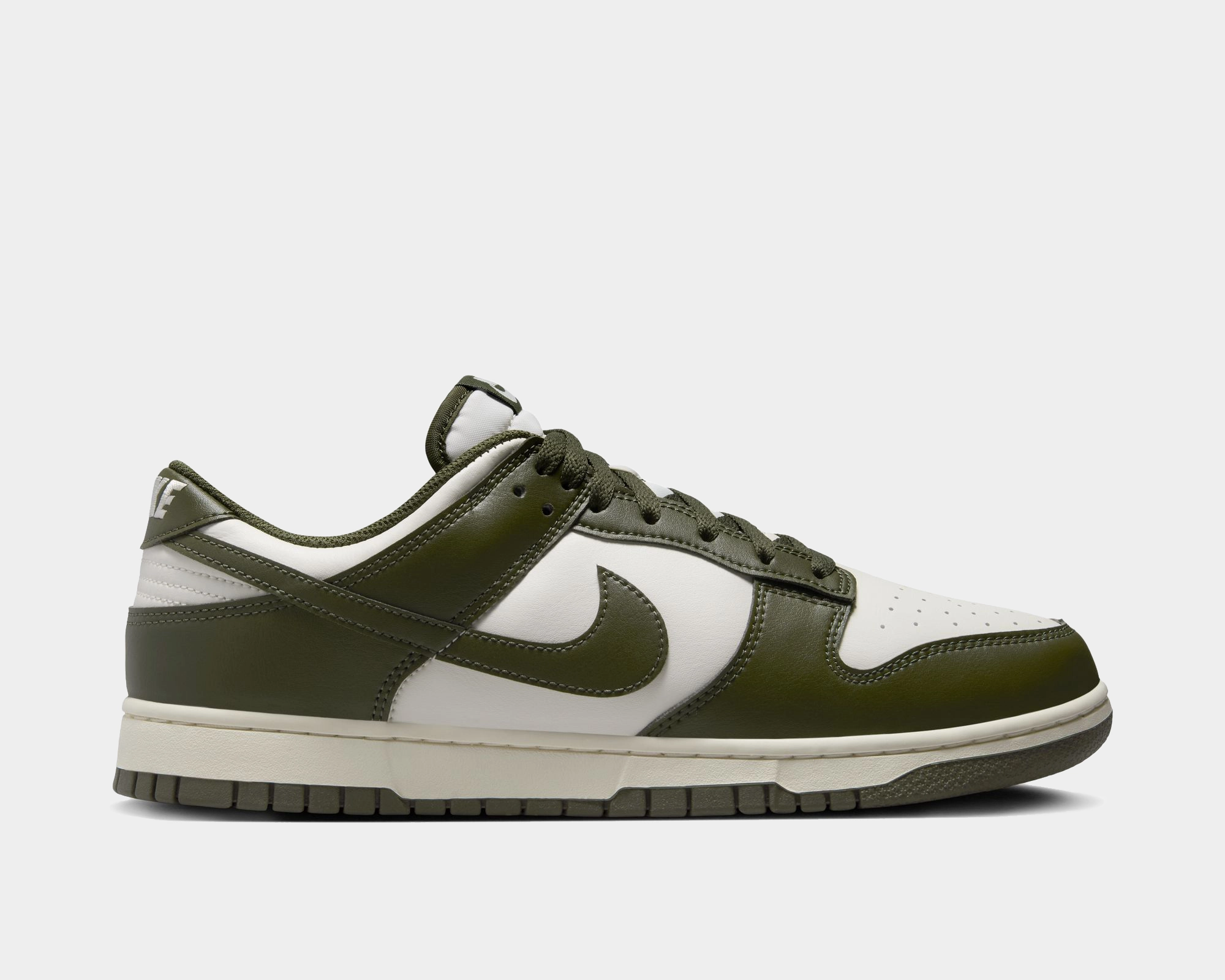 Dunk Low Retro Style Lovers Dynamic Comfort