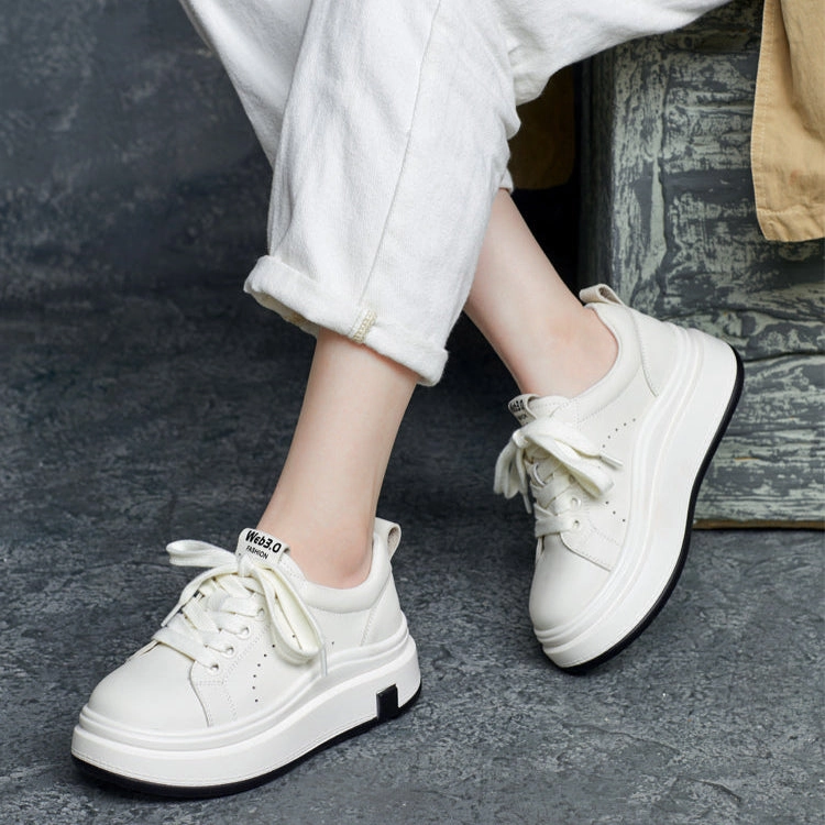 Babakud Women Spring Retro Leather Round-Toe Lace-Up Colorblock Sneakers Boosted comfort Durable Synthetic