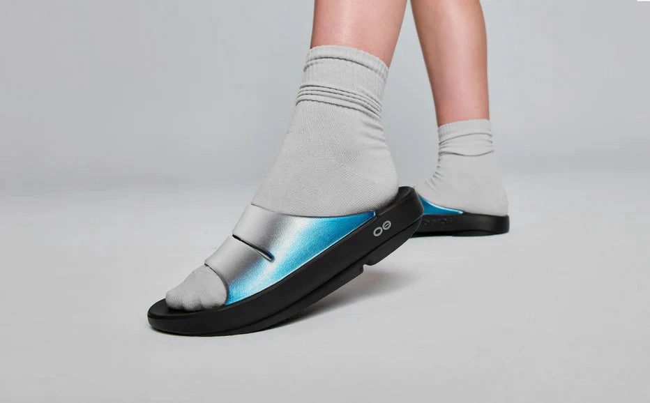 OOFOS OOAHH SLIDE FROST Comfortable Beach Shoes Cushioned