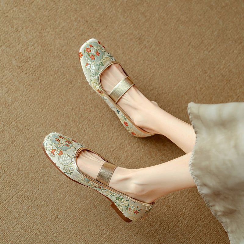 Women Ethnic Style Retro Handmade Embroidered Flat Ballet Shoes silhouette Durable Material