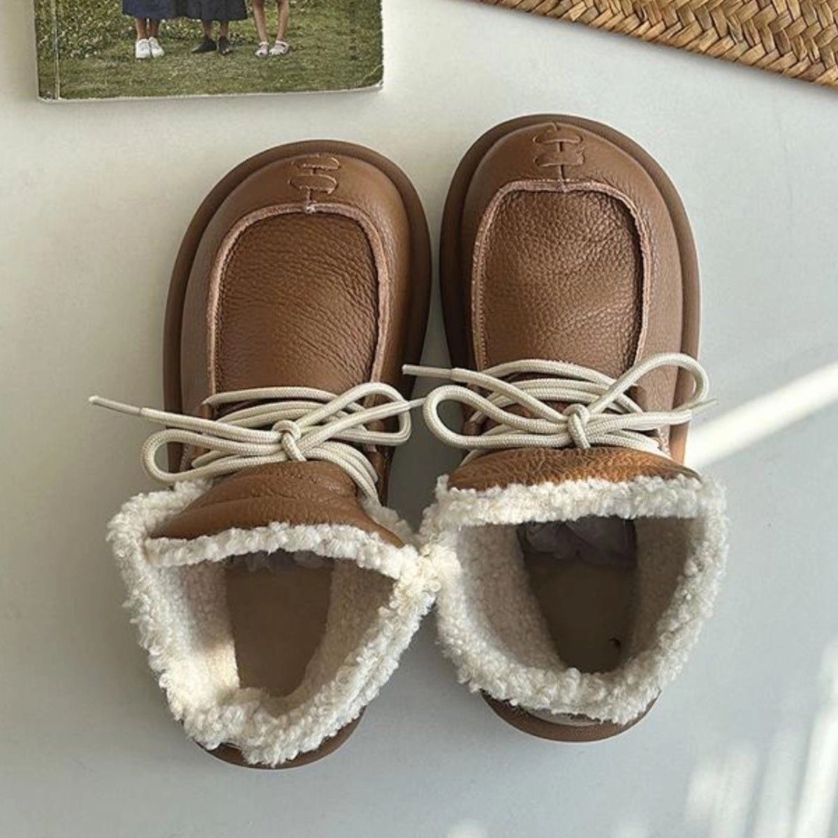 Eco Friendly Material Soft midsole Women Winter Retro Leather Lace-Up Fleece-Lined Haha Snow Boots